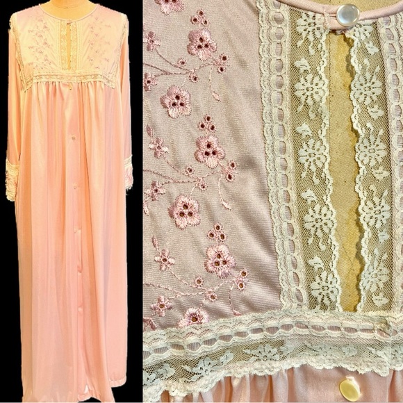 VINTAGE pastel pink long maxi nightgown robe embroidered flowers‎ button front - Picture 1 of 17